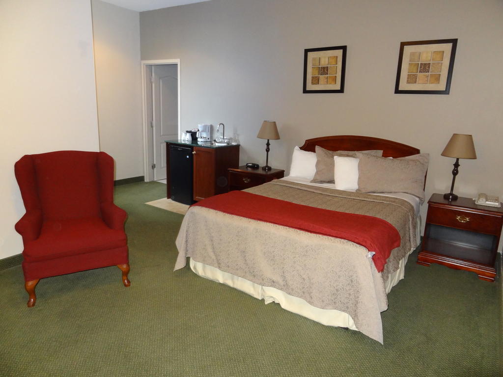 Peterborough Inn & Suites Hotel الغرفة الصورة