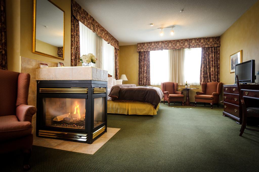 Peterborough Inn & Suites Hotel المظهر الخارجي الصورة