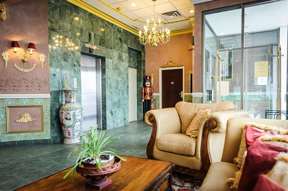 Peterborough Inn & Suites Hotel المظهر الخارجي الصورة
