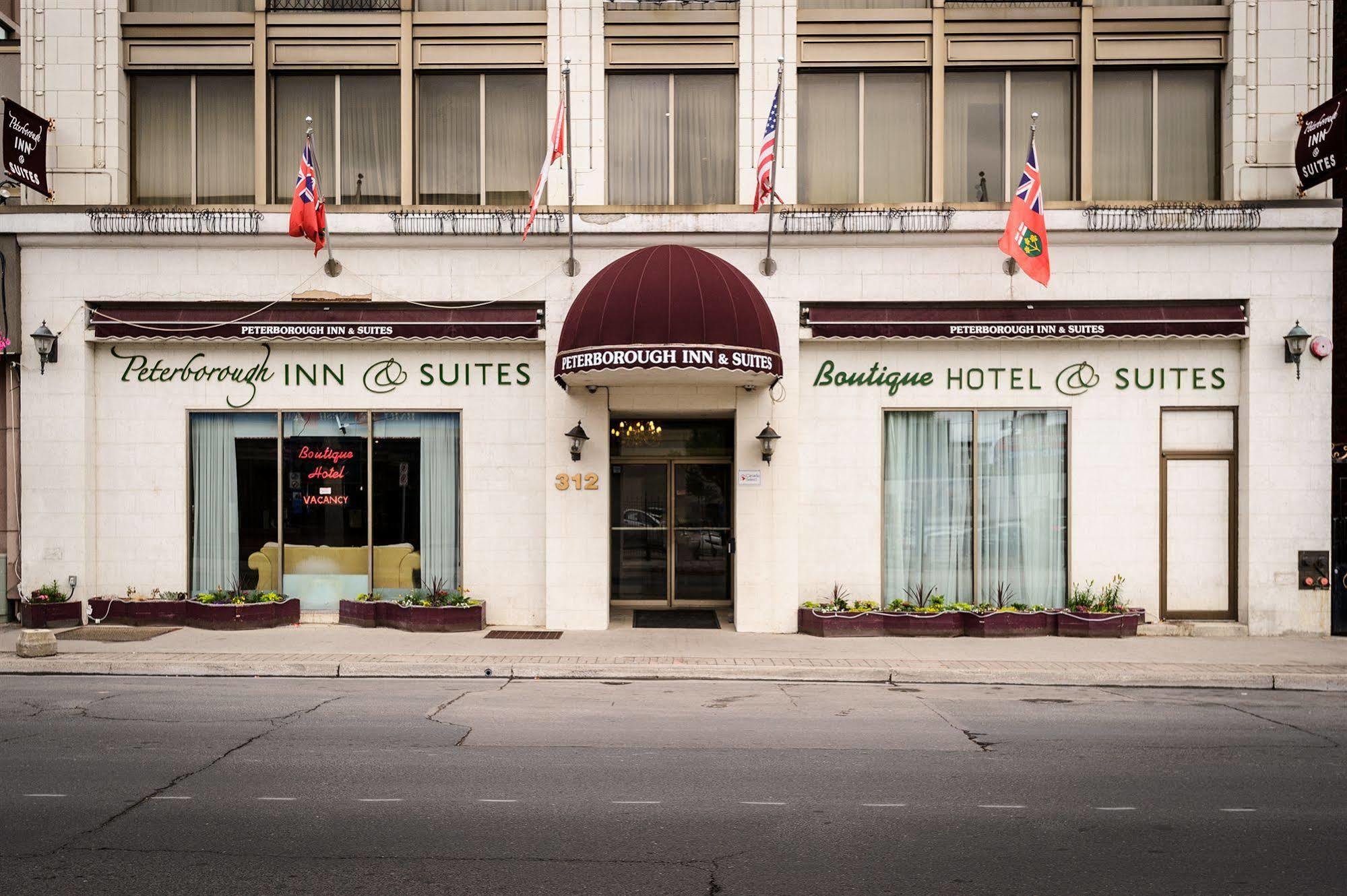 Peterborough Inn & Suites Hotel المظهر الخارجي الصورة