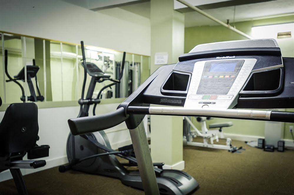Peterborough Inn & Suites Hotel المظهر الخارجي الصورة