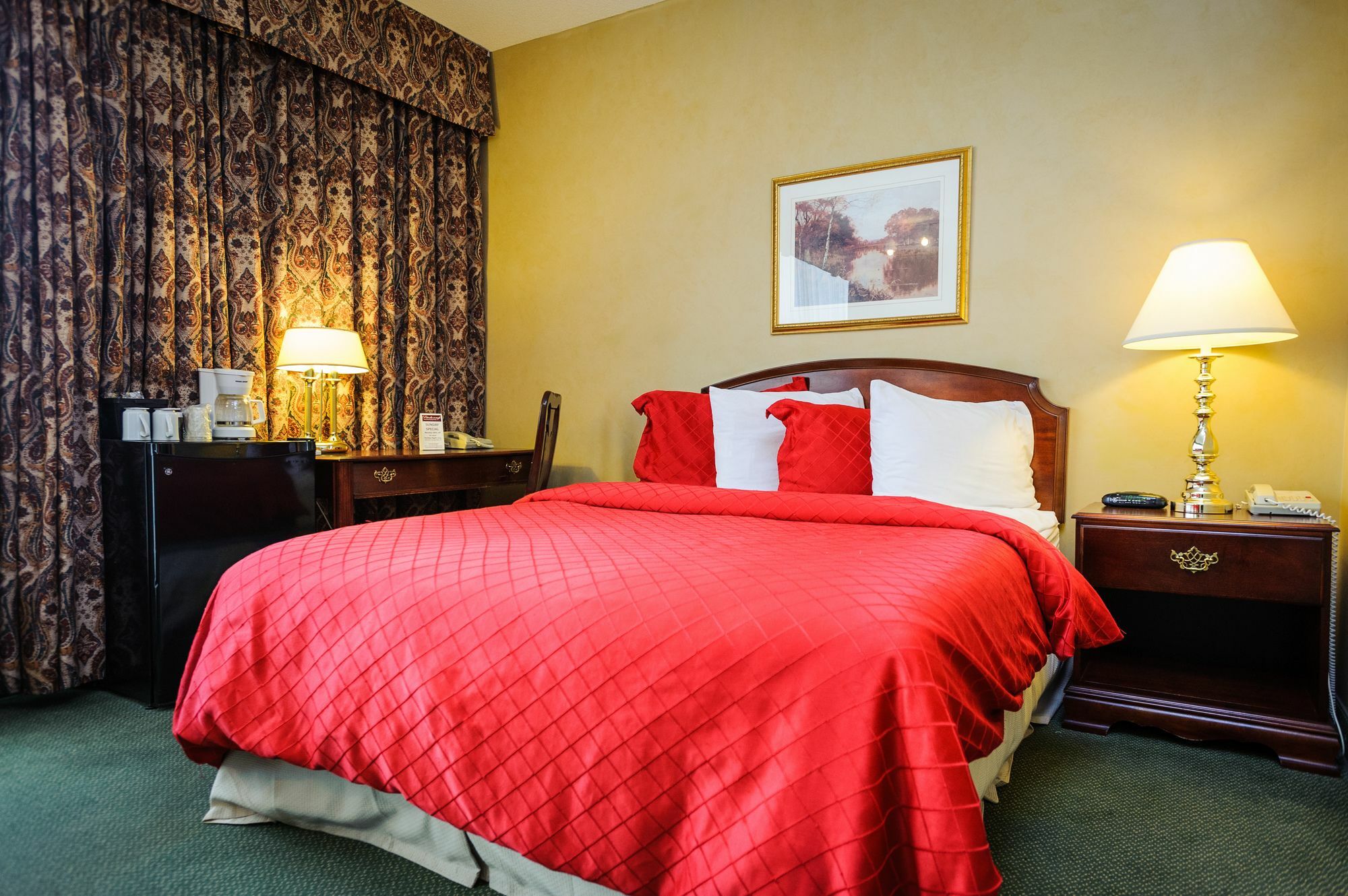 Peterborough Inn & Suites Hotel المظهر الخارجي الصورة